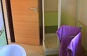 Апартамент полностью оборудован и готов для проживания. Постельно белье и полотенца так же прилагаются.
