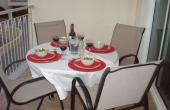 Dining al-fresco on the balcony